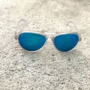 Blue Ray-Ban Sunglasses! 😎